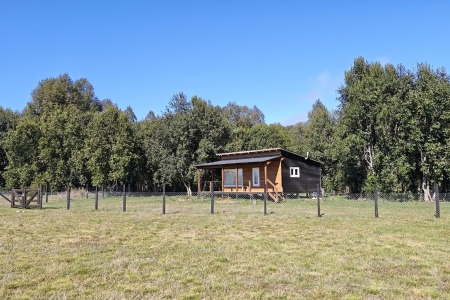EN VENTA: Parcela de 5.000 m² con Cabaña y Borde de Río Cruces