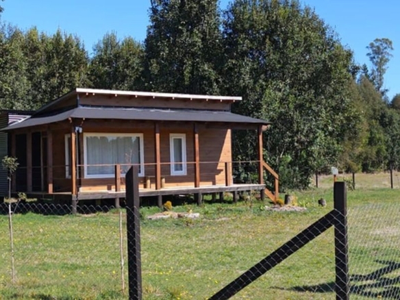 EN VENTA: Parcela de 5.000 m² con Cabaña y Borde de Río Cruces